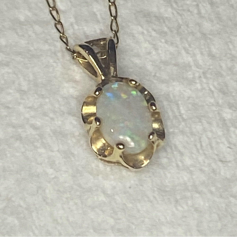Gold Necklace with Opal Pendant 14ky